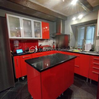  Immeuble à vendre 5 pièces 250 m²