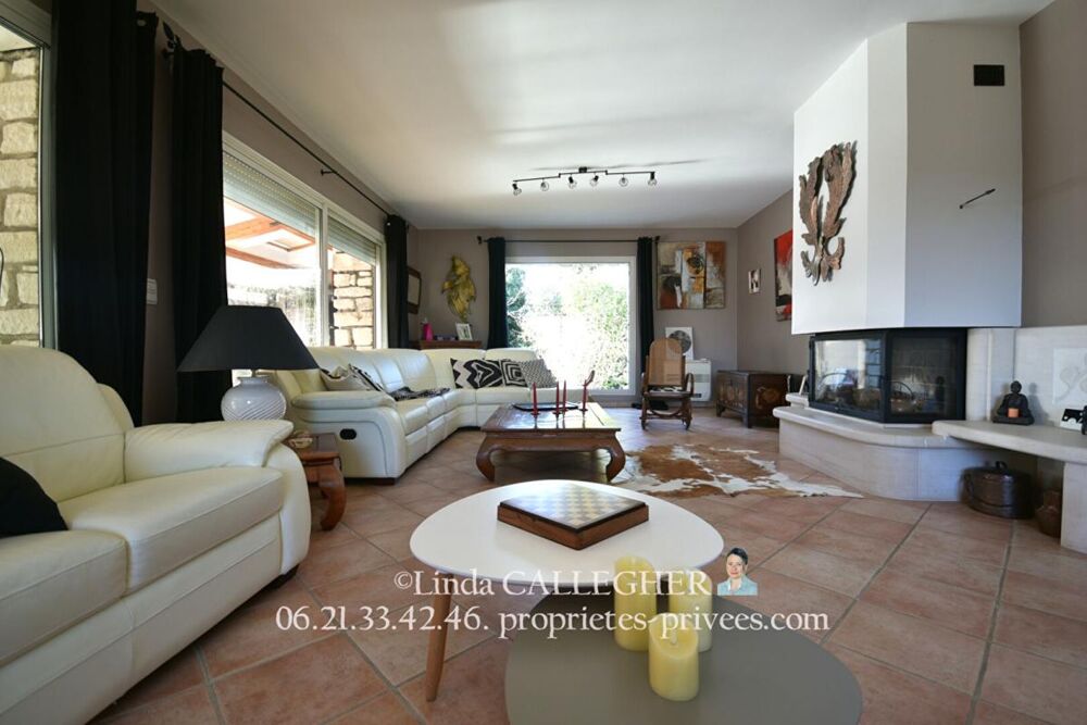 à vendre  Propriété/château Uzès (30700)