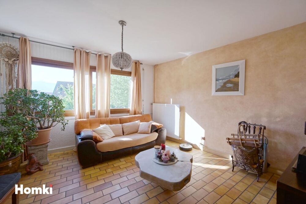 Vente Duplex/Triplex Poisat - T5 en triplex familial avec terrasse, au cœur du village Poisat