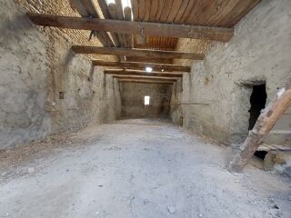 Vente Remise/Grange Grange à vendre à Valensole aménageable en maison de village Valensole