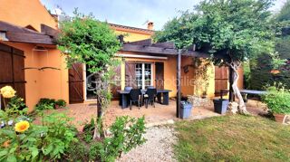  Maison � vendre 9 pi�ces 262 m�