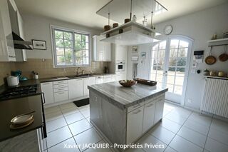  Maison à vendre 7 pièces 263 m²