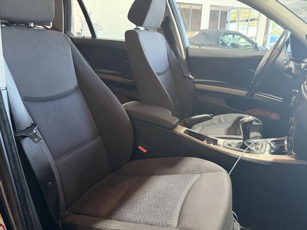 S&eacute;rie 3 Touring 318d 2.0 d 16V 143 cv CONFORT 2007 occasion 85190 Venansault