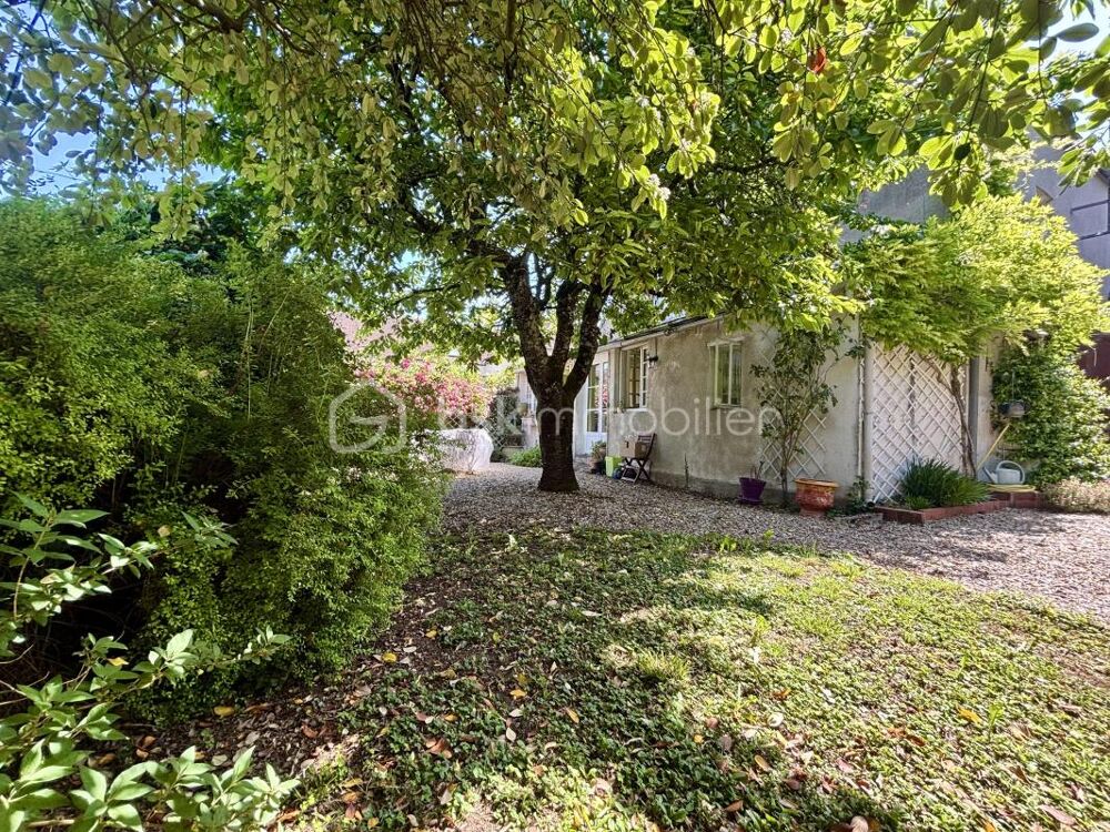 ?Maison familiale 135 m²  4 chambres dont 2 suites parentales  Jardin intime sans vis-à-vis