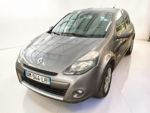 Annonce voiture Renault Clio 2600 €