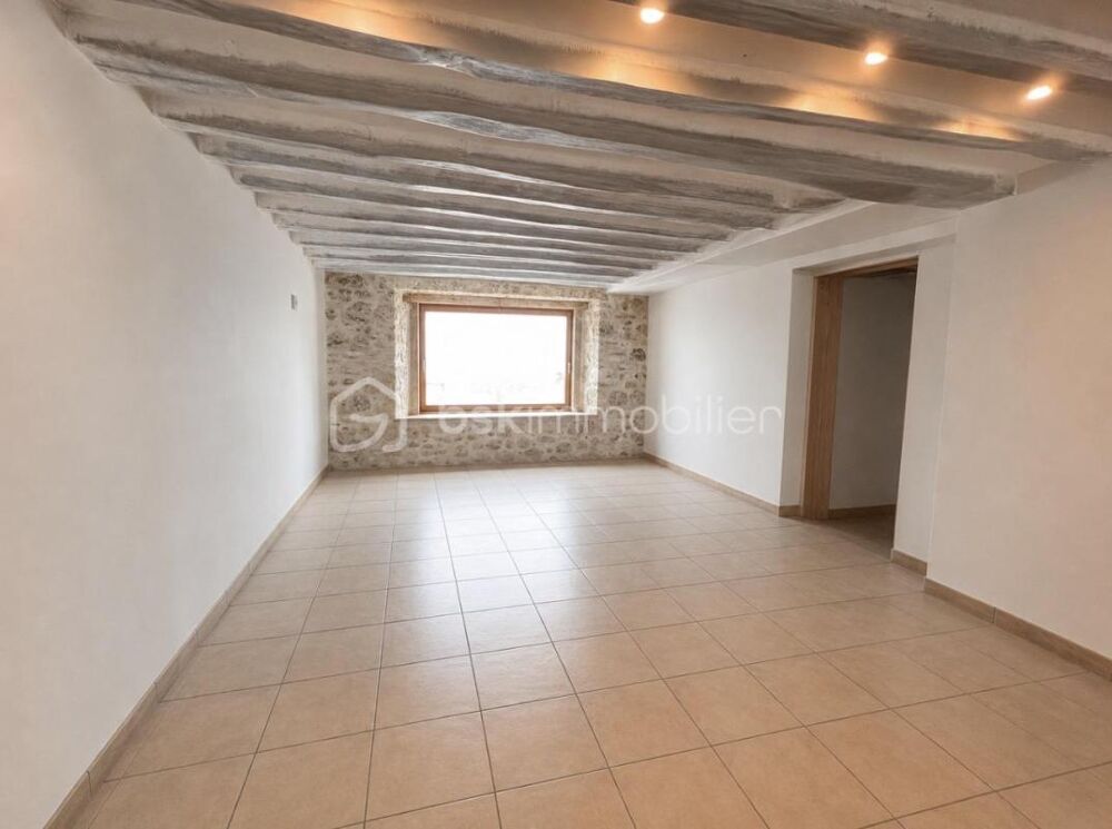 Vente Maison En exclusivité maison familiale ou idéale investisseurs de 223 m2 avec cour intérieure et 5 box ! Versailles