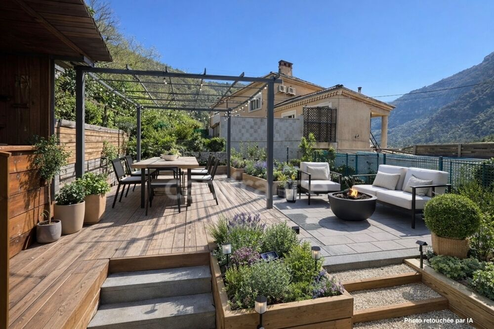 Vente Maison Maison mitoyenne + studio indépendant : 104 m2 au total + Garage fermée - CLANS (06) Clans