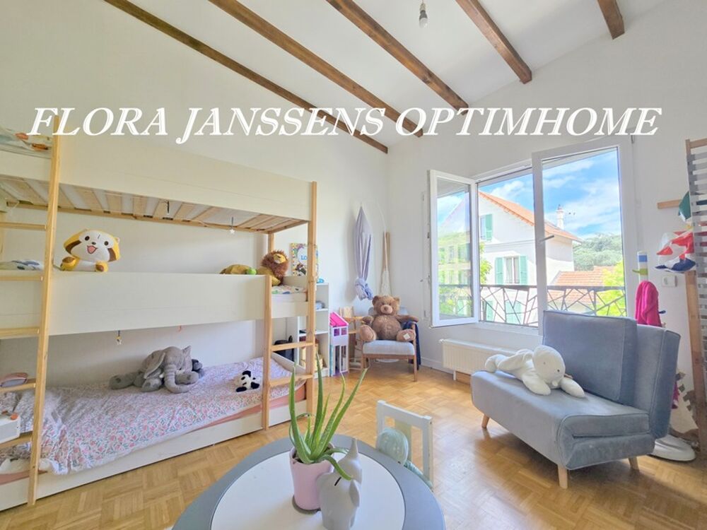 Vente Maison Maison familiale lumineuse aux beaux volumes dans un environnement recherché avec 3 chambres. Colombes (92700) Colombes