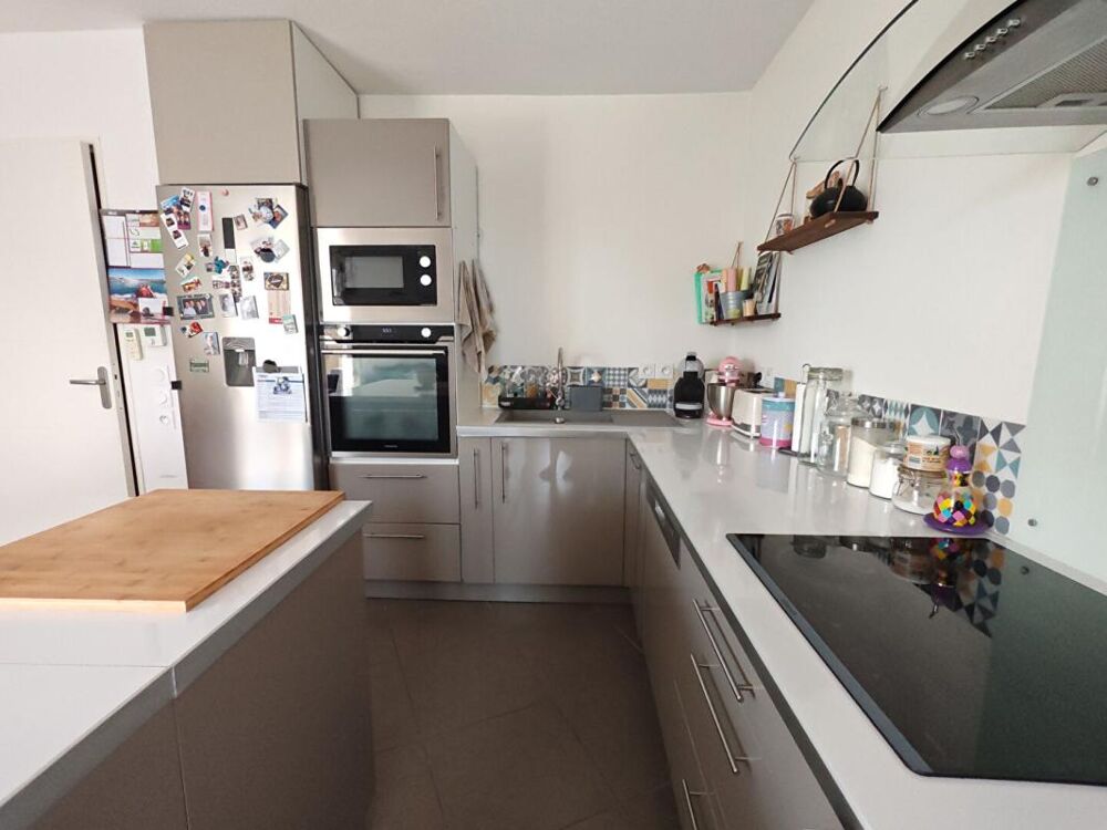 Vente Appartement La Garde T4 récent de standing avec terrasse de 40 m² exposée sud, vue dégagée et parking privatif La garde