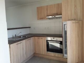  Appartement à louer 3 pièces 65 m²