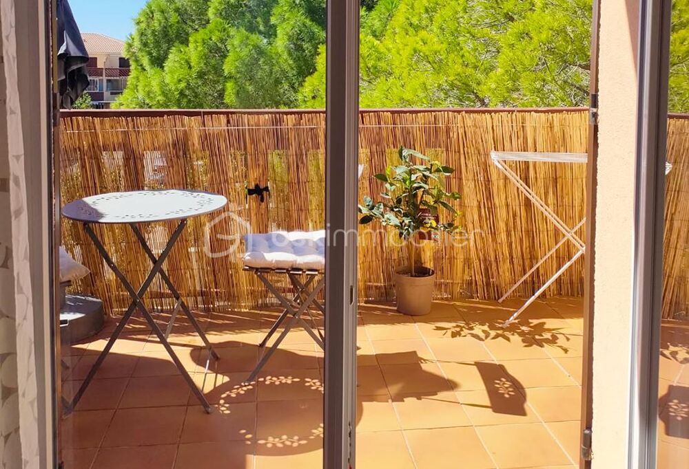 LA LONDE LES MAURES-STUDIO DE 18,3 M2 AVEC TERRASSE