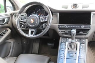 Macan Turbo – LED Jantes 21 Mamba Green Metallic 2e Main 2019 occasion 33000 Bordeaux