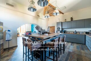 Appartement 5 pièces 153 m² · à La Fare-les-Oliviers · 153 m² · 364 000 €