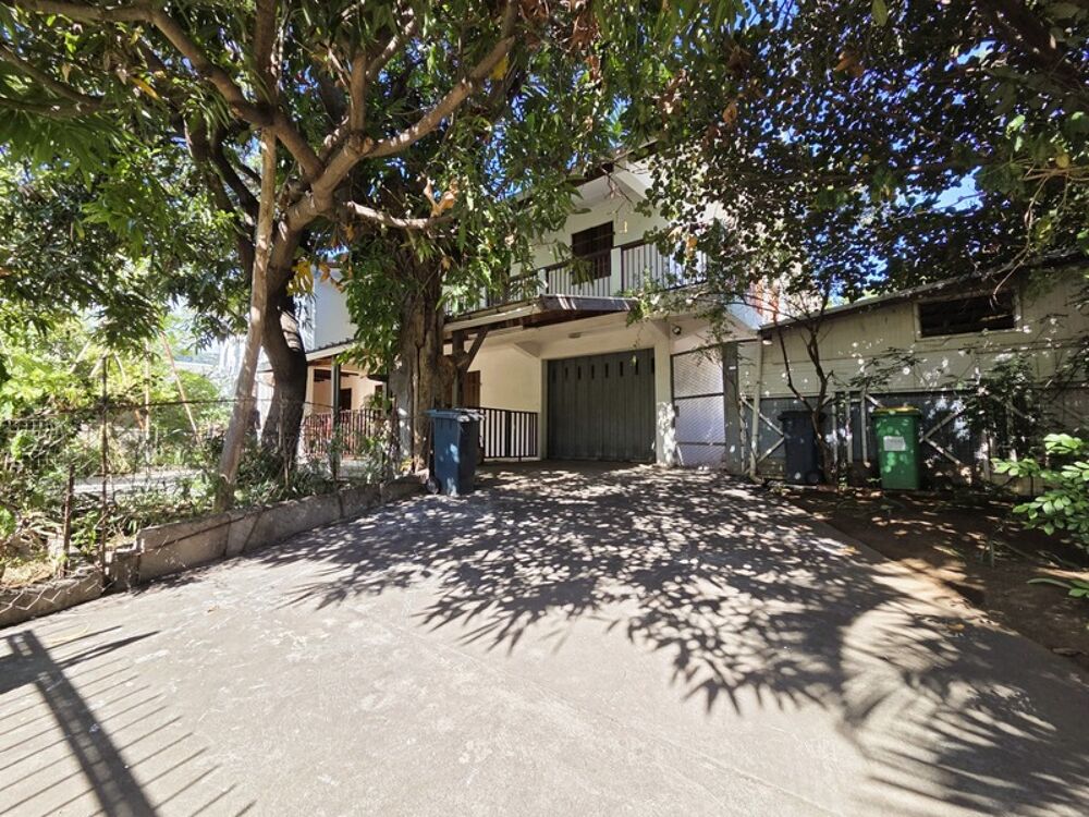 RARE  Grande Villa avec Dépendance  Centre-Ville au Calme