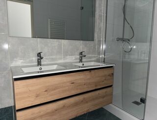  Appartement à louer 3 pièces 78 m²