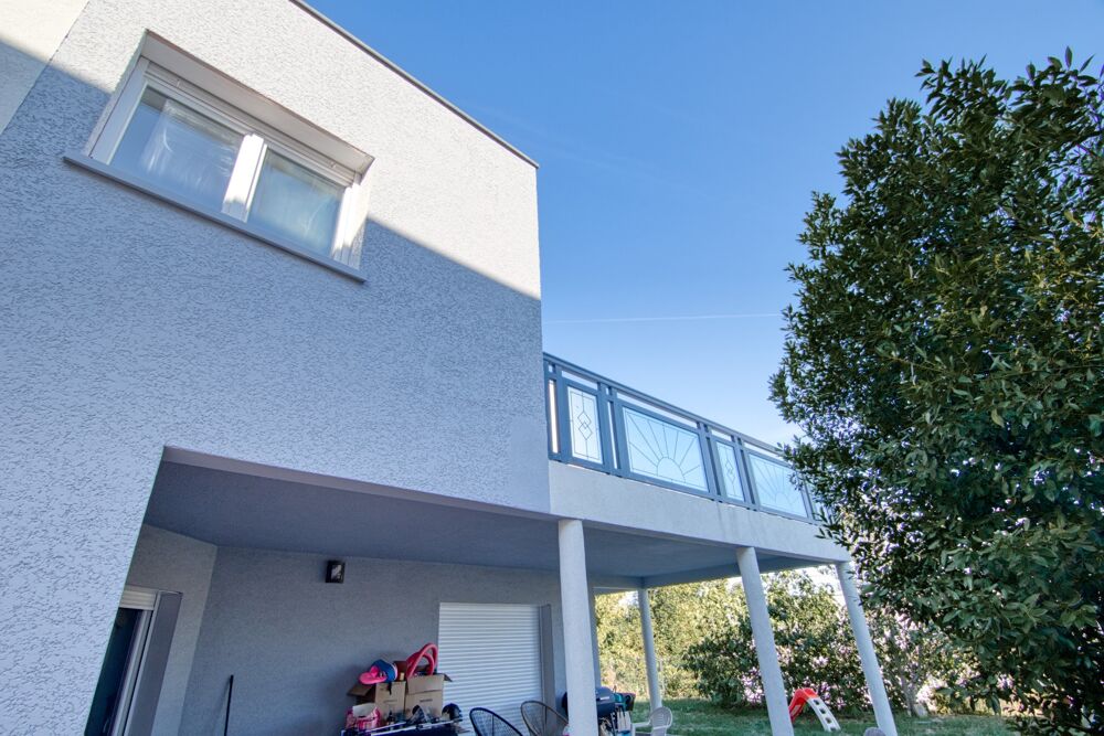 Doubs (25), à vendre Besançon, Les Montboucons, Maison 235 m2 ( T4 + T3 ) + terrain de 669 m2
