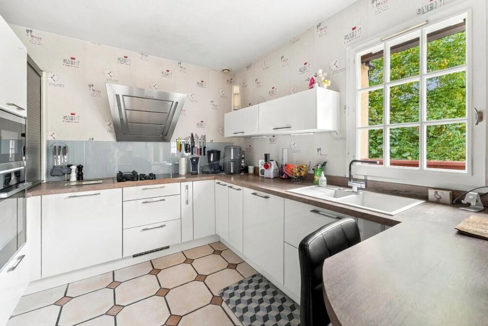Vente Maison Maison de 5 pièces de 160 m² à Saint-Pierre-lès-Elbeuf Saint pierre les elbeuf