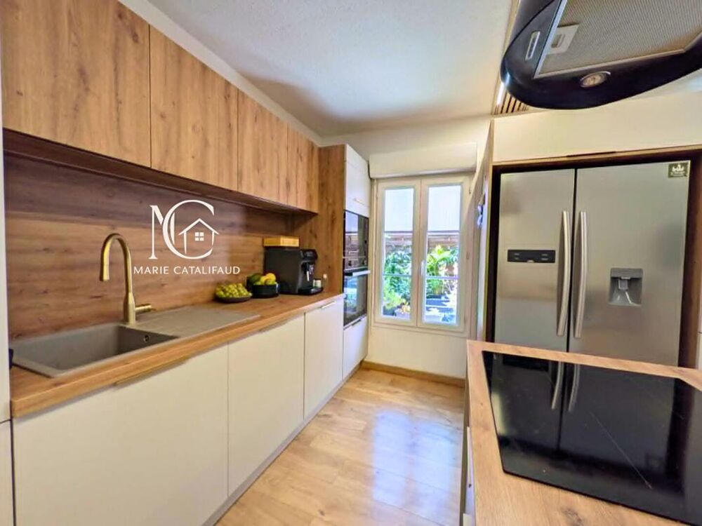 Vente Appartement Appartement 3P environ 66m²  avec grande terrasse et parking en sous-sol - Commodités à pied Roquebrune sur argens