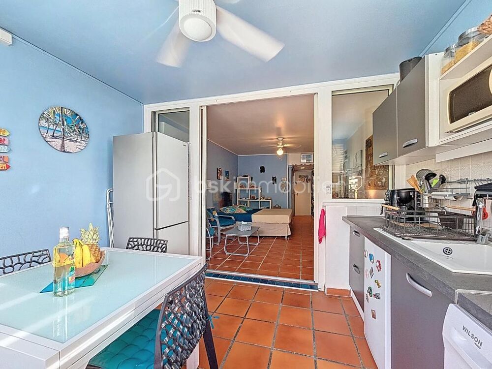 Vente Appartement Grand studio 34 m2 Anse des Rochers plage piscine et citerne Saint francois
