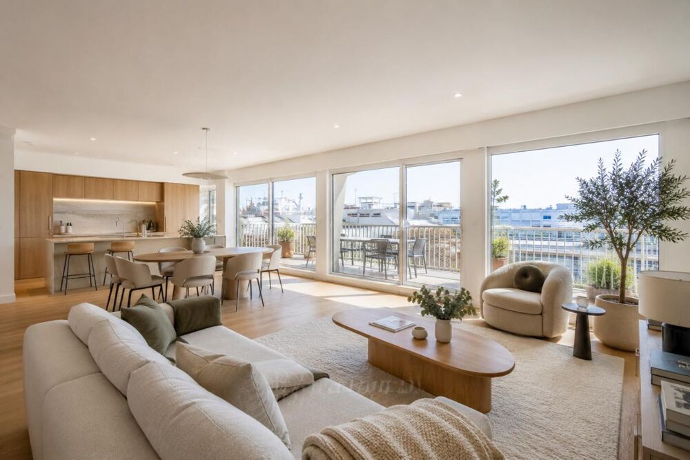 **RARE ** ROOFTOP - DERNIER ETAGE + TERRASSE + PARKING et CAVE