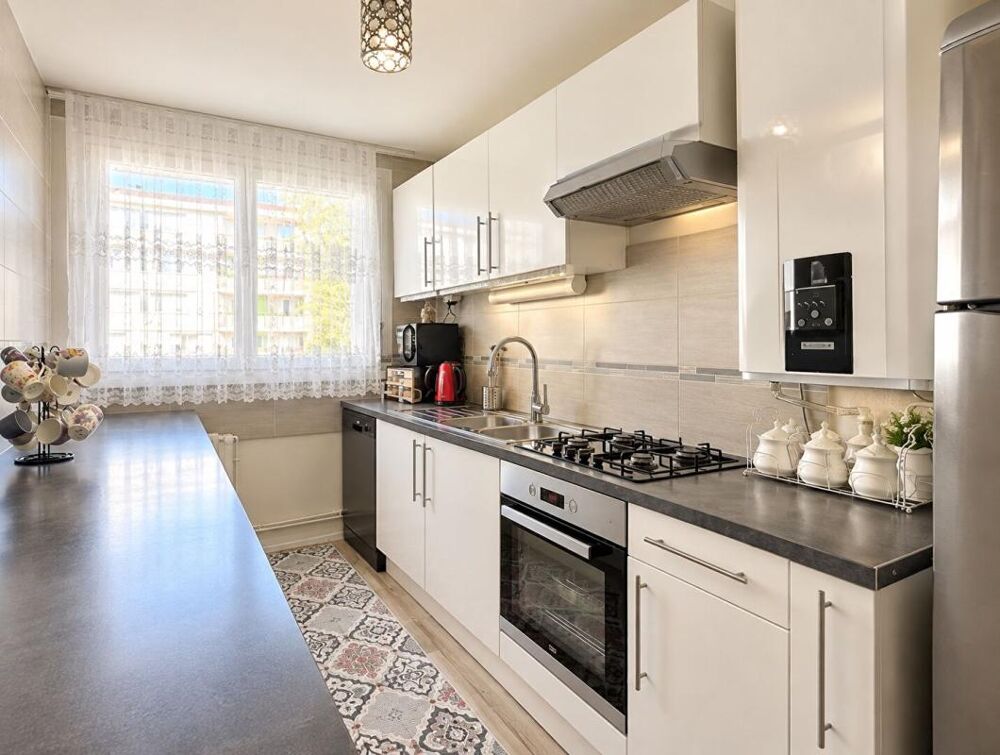 Vente Appartement TOP OPPORTUNITÉ APPARTEMENT 5 PIÈCES DE 86 m² À CHOLET Cholet