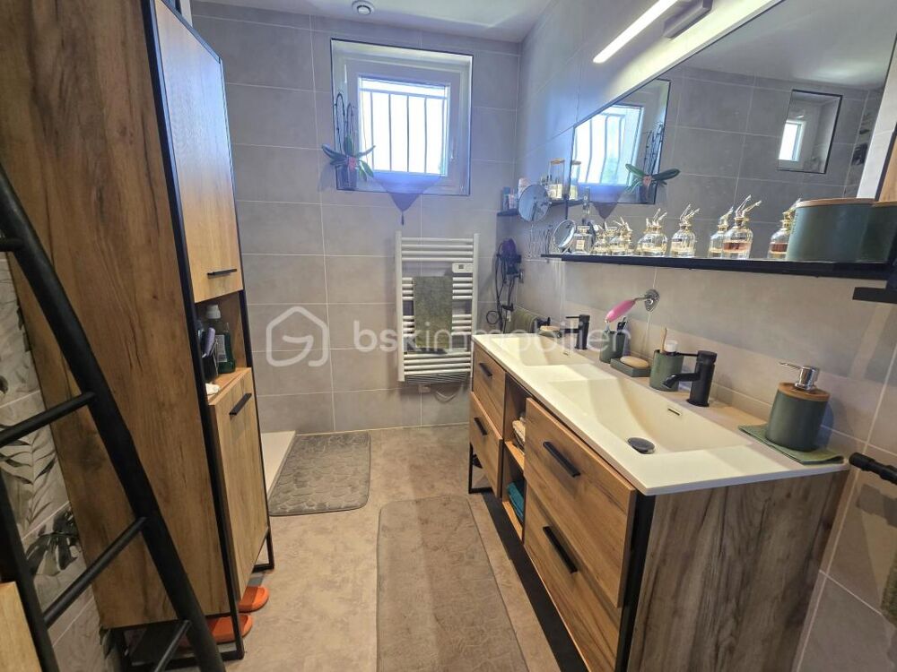 Vente Maison Maison rénovée 5 pièces – 125 m² – Lotissement calme à Randan Randan