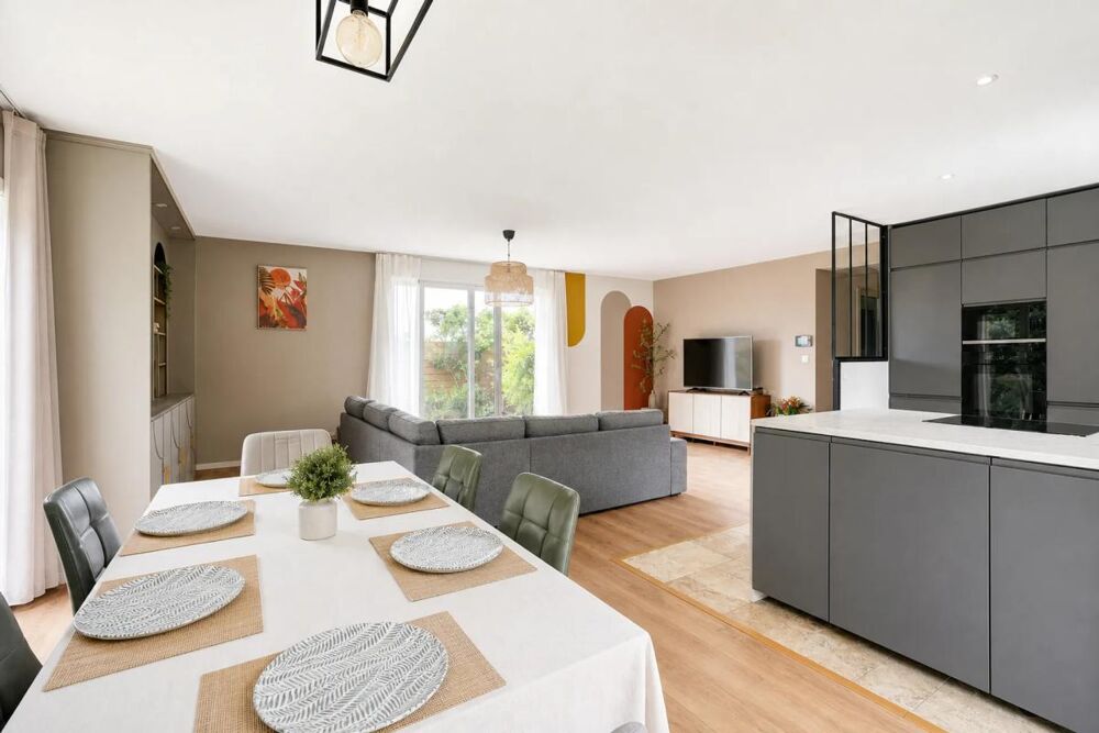 Vente Maison Maison familiale de 130 m² avec piscine et jardin - DPE en 