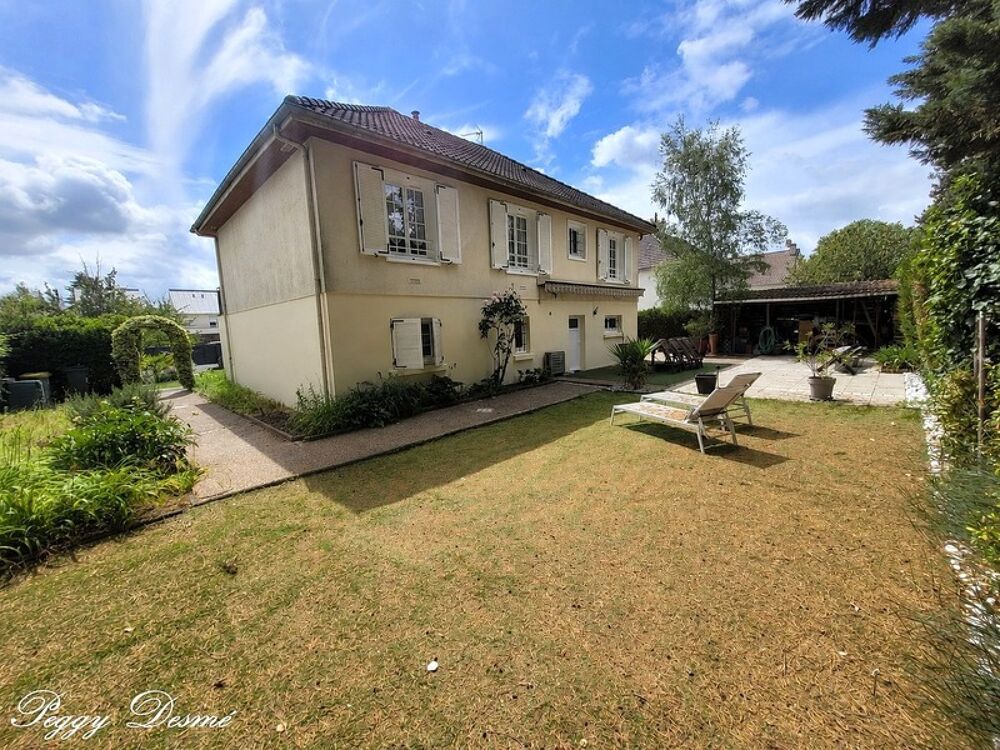 Maison à vendre 6 pièces CHAMBRAY LES TOURS (37) - Double séjour, Cuisine équipée, 4 chambres, 2 salles d'eau, Garage