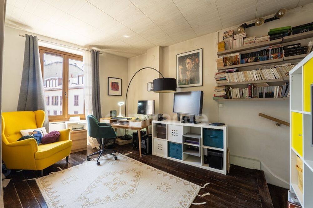 Vente Maison Maison à vendre 4 pièces GEX (01) - 97m2 (au sol) avec balconnet et cave (14m2) Gex