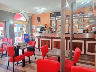  Immeuble à vendre 14 pièces 266 m²