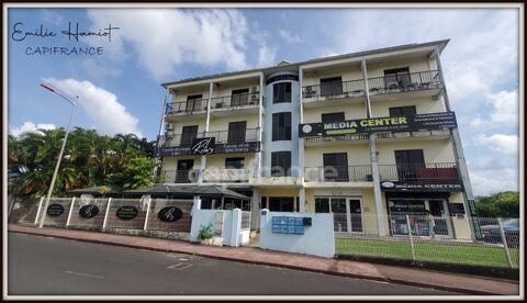 Local professionnel 9m&sup2; - Lamentin Place d'Armes 422 97232 Le lamentin