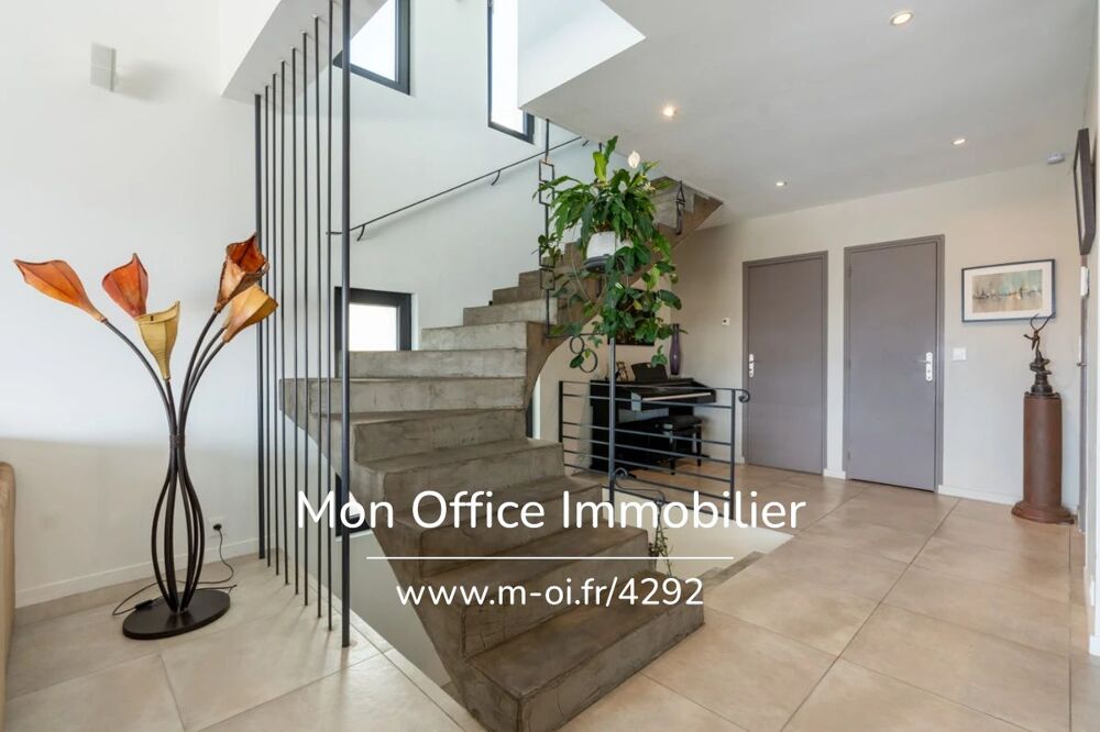 à vendre  Maison Saint-Raphaël (83700)