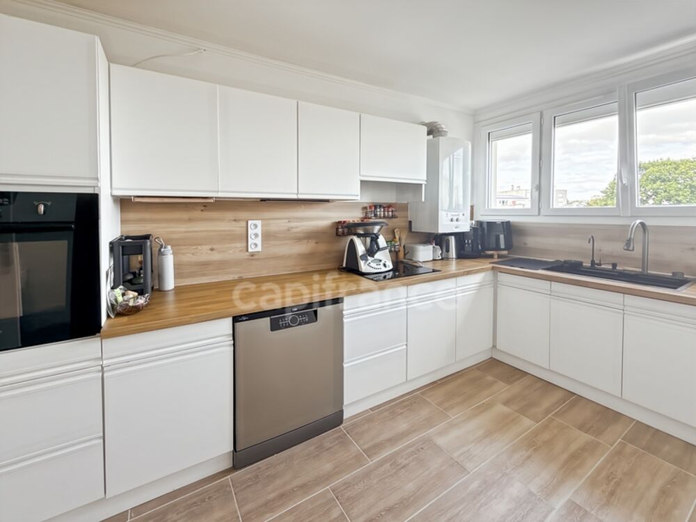 BREST LE GUELMEUR APPARTEMENT 3 PIECES AVEC ASCENSEUR ET PETITE VUE MER
