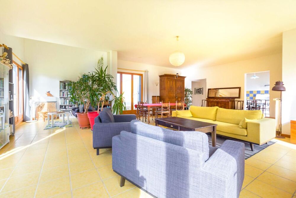 Ensemble immobilier sur terrain constructible à Pasques