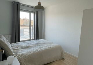  Appartement à louer 4 pièces 82 m²