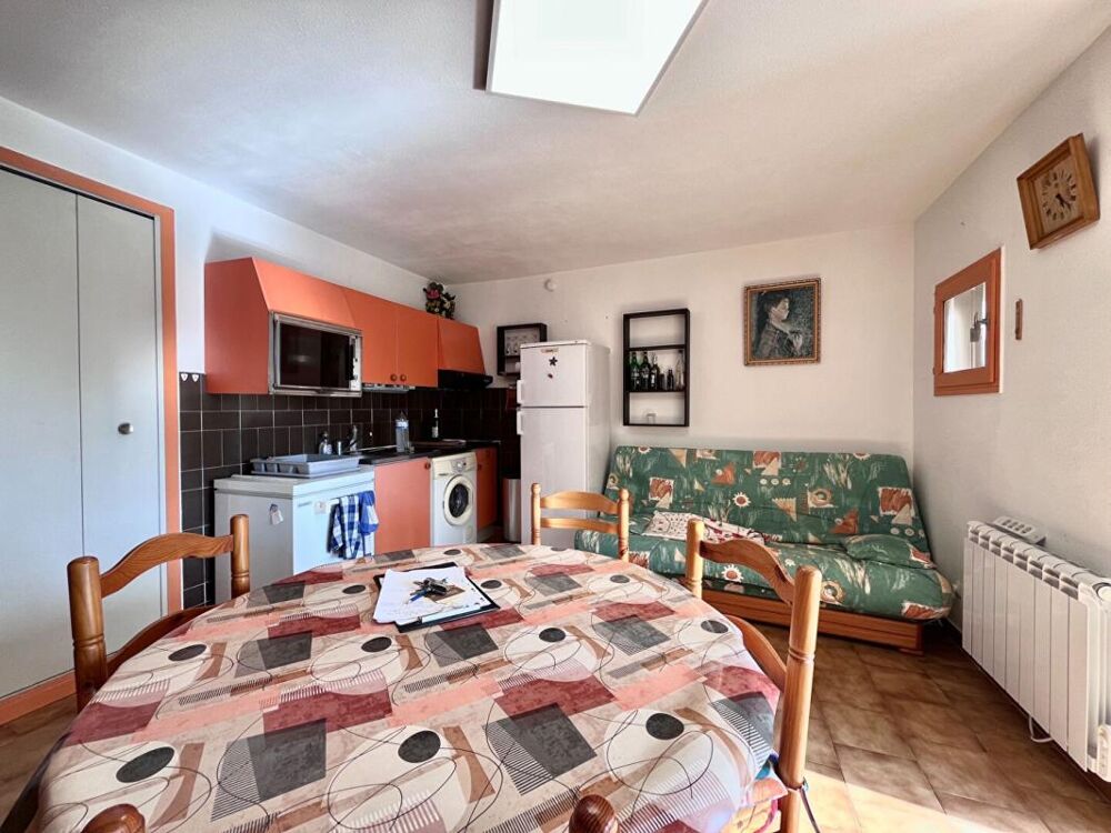 Magnifique appartement de type T2 de 36 m² avec loggia dans une résidence sécurisée avec piscine et ascenseur