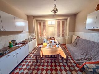  Propriété/château à vendre 8 pièces 140 m²