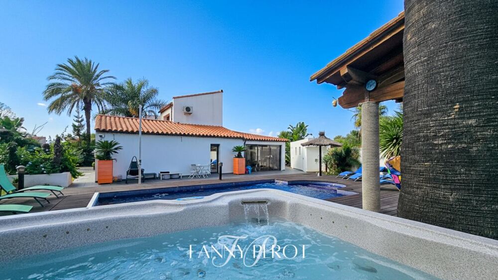 Vente Maison Exceptionnelle villa de 205m² + terrain constructible à Saint-Cyprien Saint cyprien