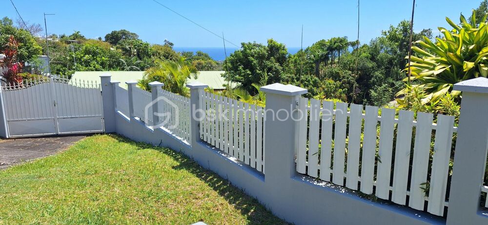 Maison Vue Mer à Sainte-Suzanne  Calme, Espace, Jardin & Proximité des Axes !