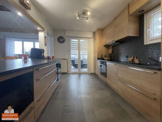  Maison à vendre 9 pièces 232 m²