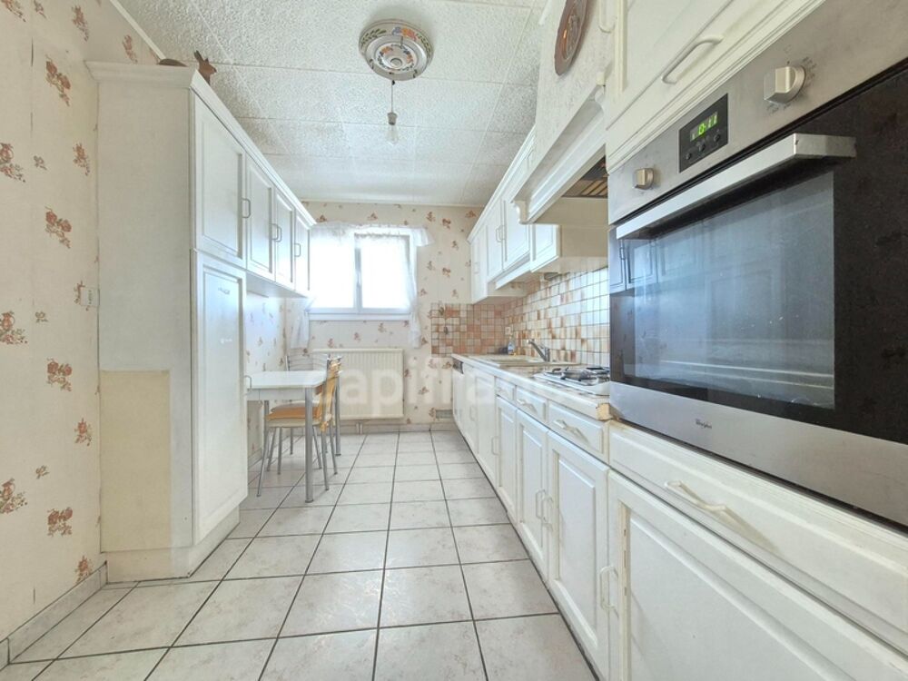 Vente Appartement Appartement à vendre 4 pièces ROYAN (17) Loggia - Cave - Parking - Ascenseur Royan