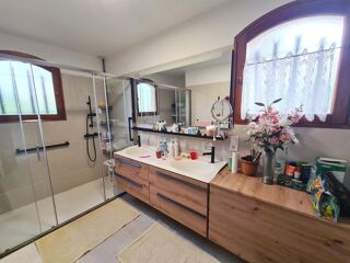  Villa � vendre 7 pi�ces 235 m�