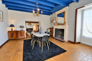  Propriété/château à vendre 8 pièces 245 m²