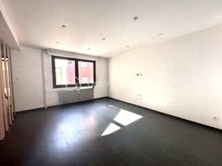  Appartement à louer 3 pièces 69 m²
