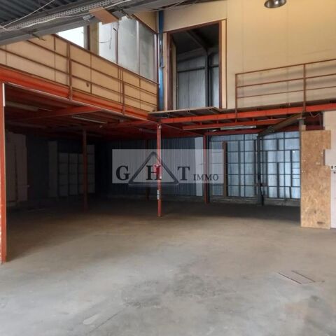   A LOUER 350 M² ENTREPOT BUREAUX A DRANCY 