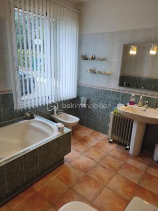  Villa � vendre 4 pi�ces 150 m�