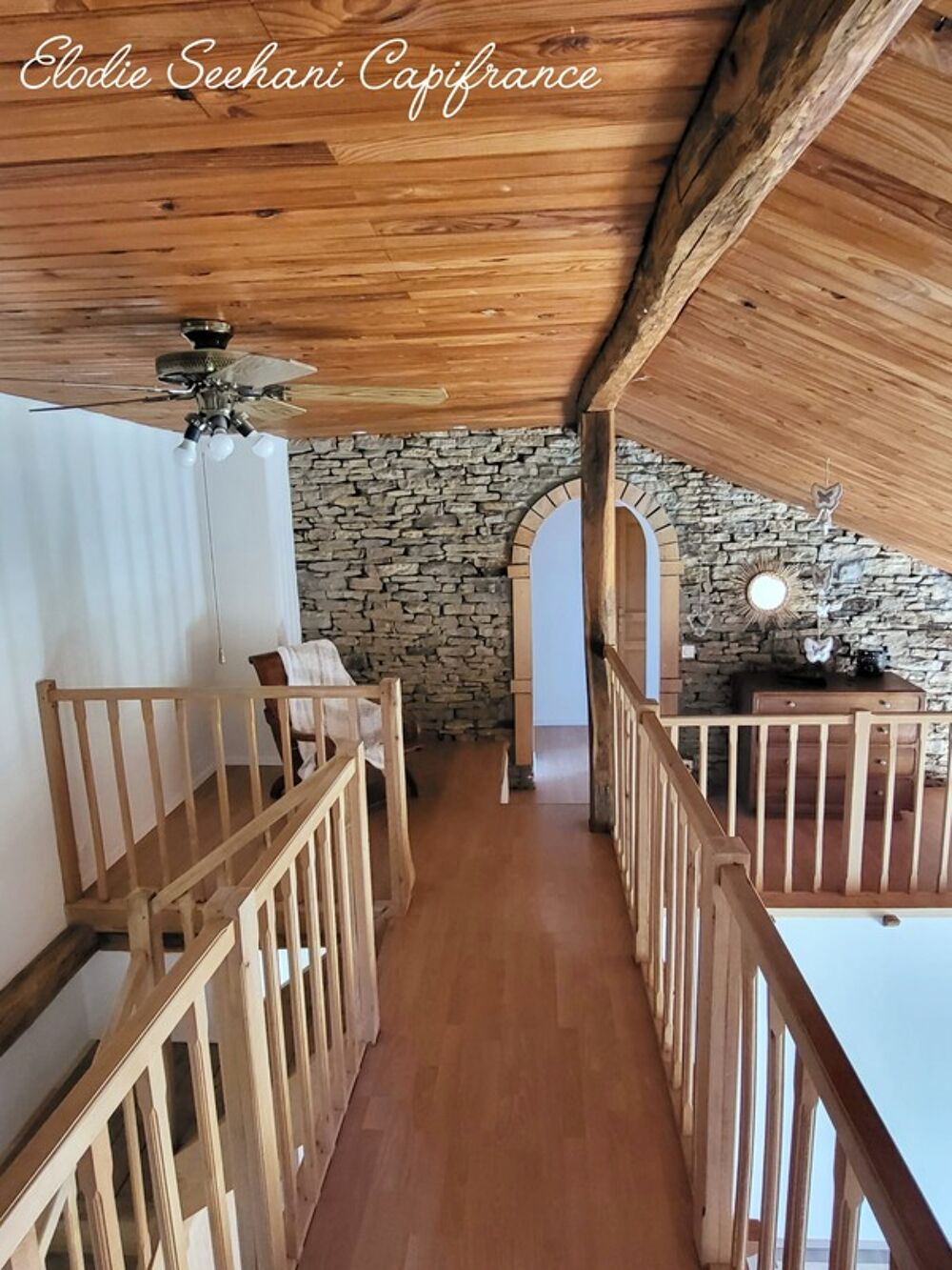 Maison de caractère T6 d'environ 180m2 + 166m2 de grange à Montenois