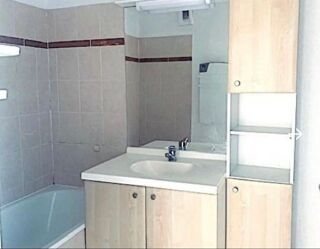  Appartement à louer 3 pièces 64 m²