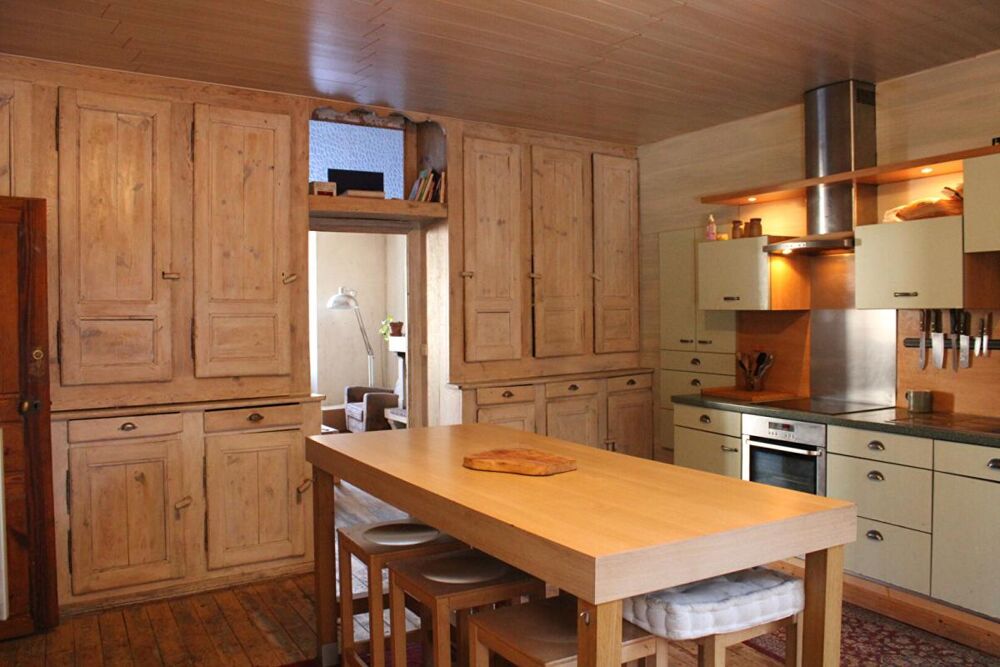 Maison avec jardin , garage et appartement indépendant