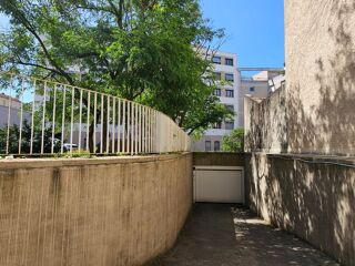  Appartement à louer 2 pièces 64 m²